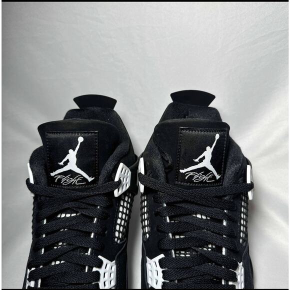 Size 10.5 - Nike Air Jordan 4 Retro White Thunder Men\'s Shoes Ships Now main image 8